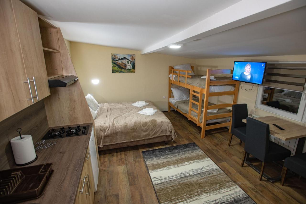Apartmani Sp Jovanovic Crni Vrh Екстер'єр фото