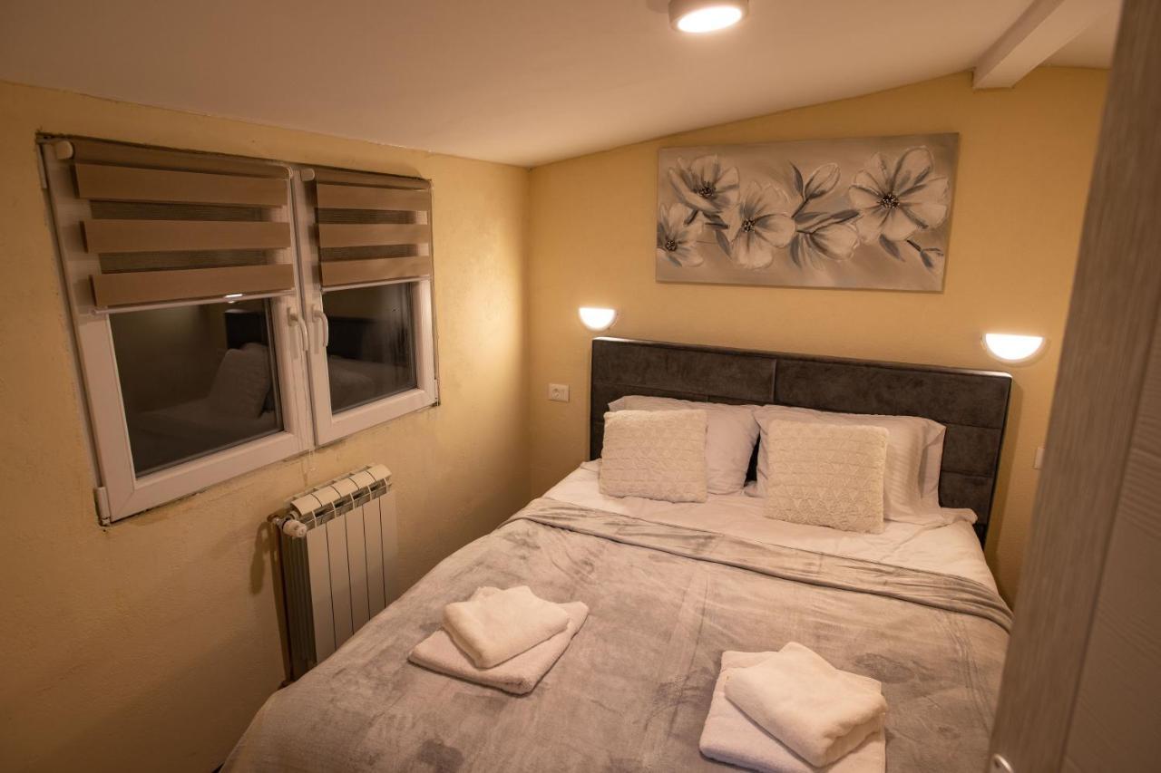 Apartmani Sp Jovanovic Crni Vrh Екстер'єр фото