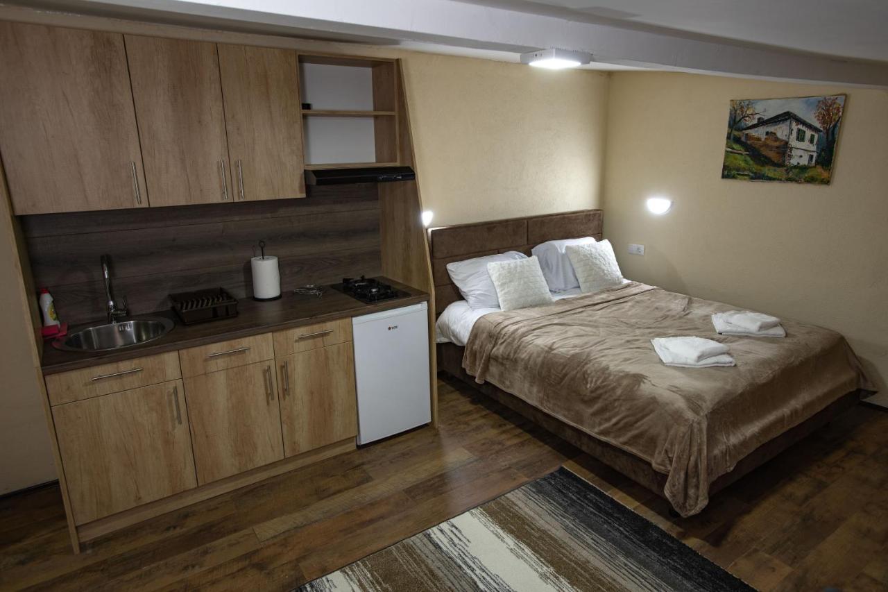 Apartmani Sp Jovanovic Crni Vrh Екстер'єр фото